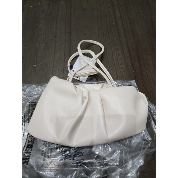 NWT - Princess Polly Just Peachy Shoulder Bag - White - Picture 2 of 6